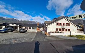 Mauranger Kro & Gjestehus Guest House